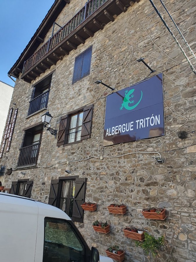 Albergue en Villanúa - "TRITON"