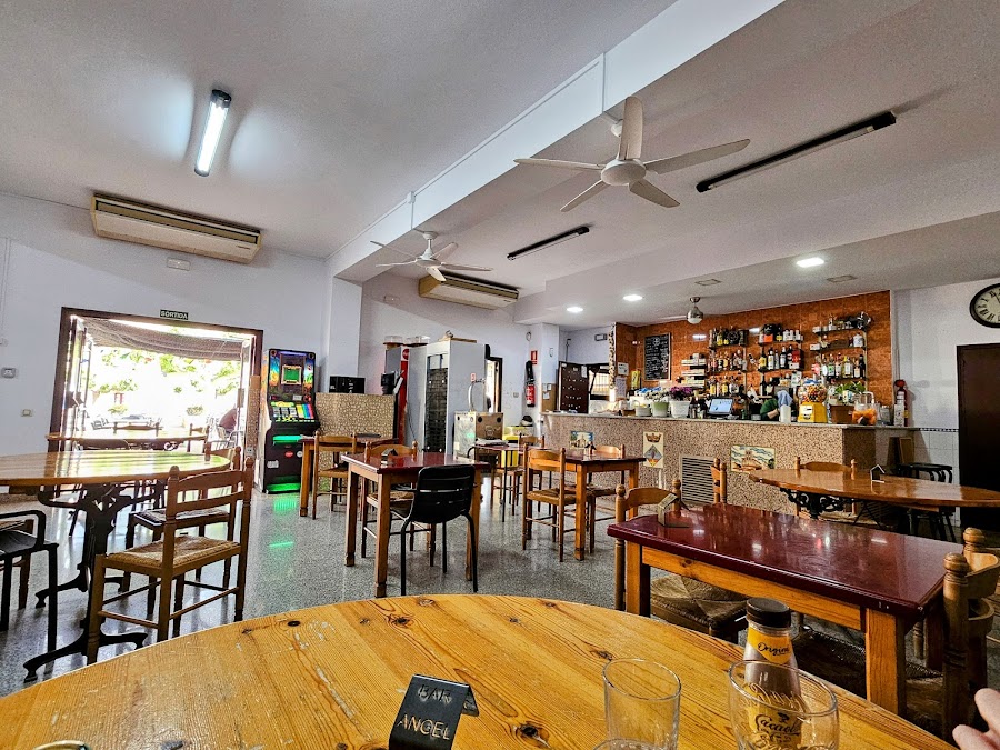 Restaurantes en Avinyonet de Puigventós provincia de Girona