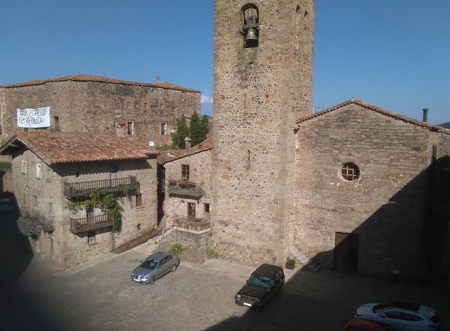 Can Menció Hostal Bar Restaurant