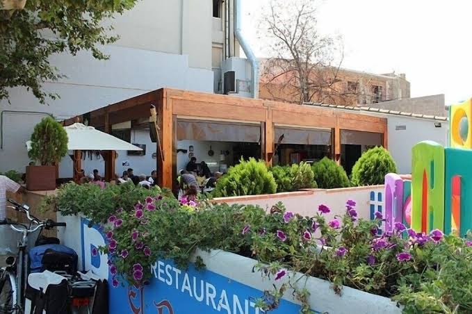 Hostal Empordà y Restaurante La Terraza